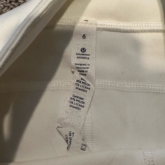 NWT lululemon leggings Retired Style! - Picture 6 of 7